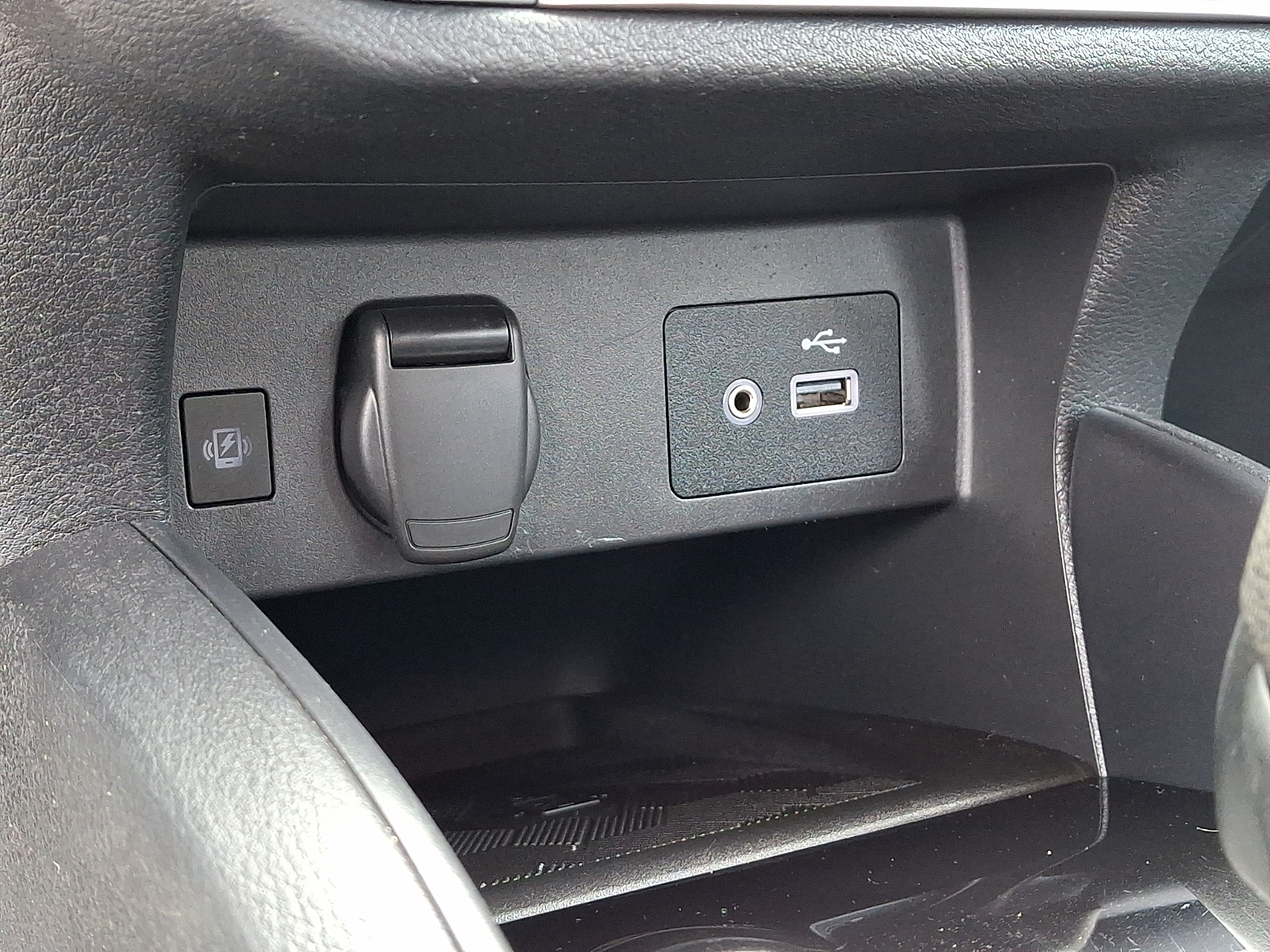 Used 2025 Nissan Versa Sedan