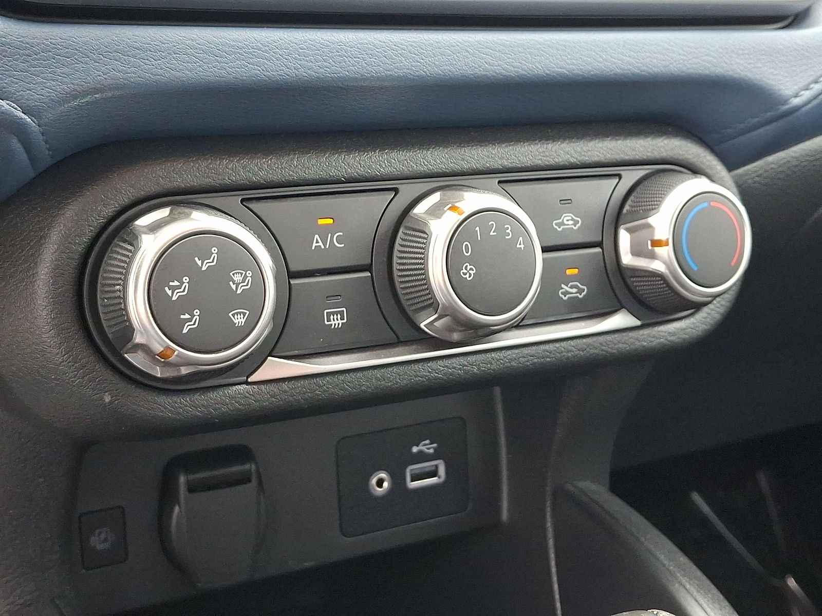 Used 2025 Nissan Versa Sedan