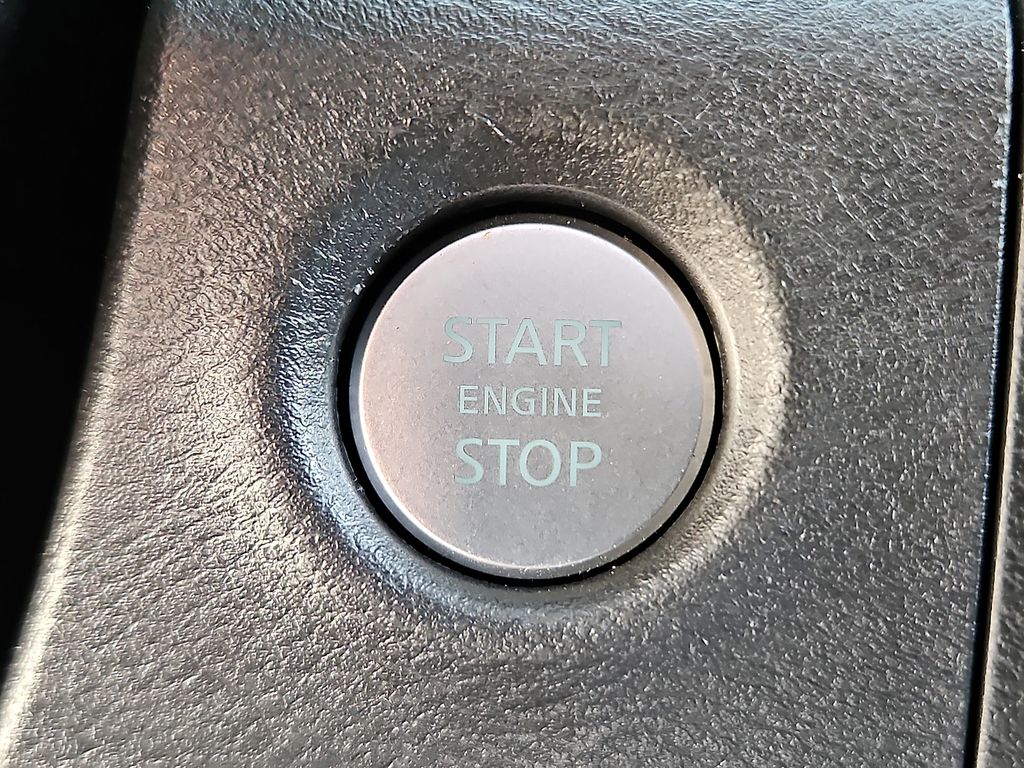 Used 2022 Nissan Frontier Truck