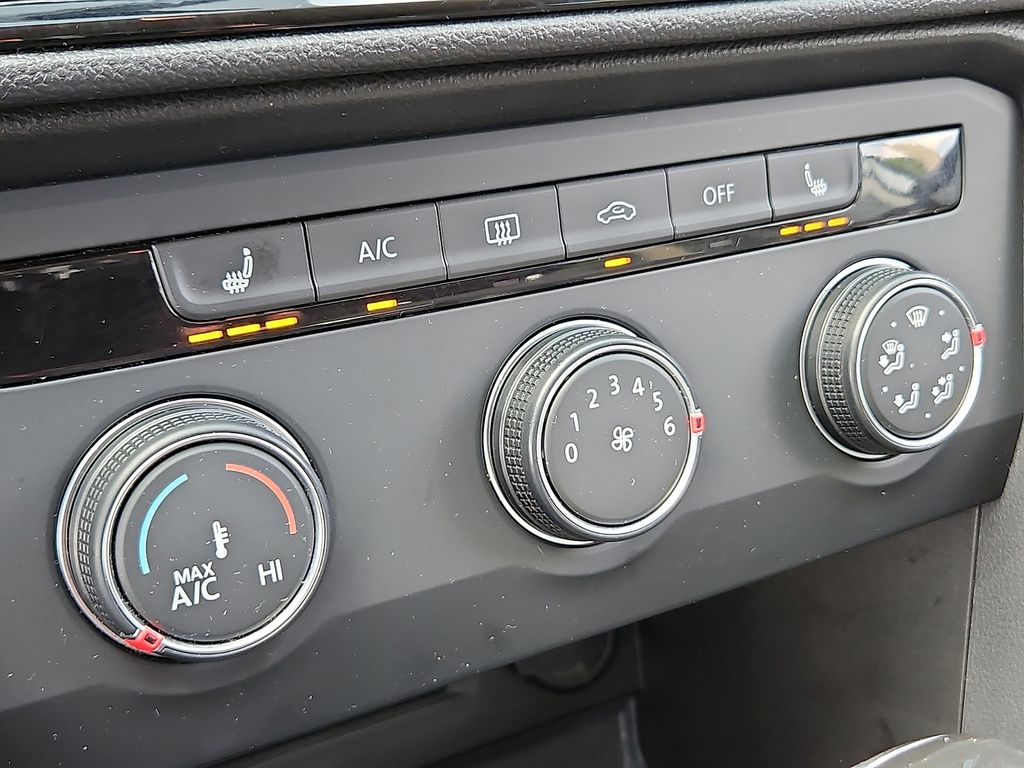 Used 2022 Volkswagen Taos SUV