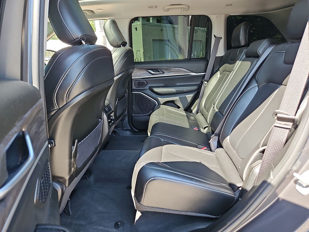 Used 2022 Jeep Grand Cherokee SUV