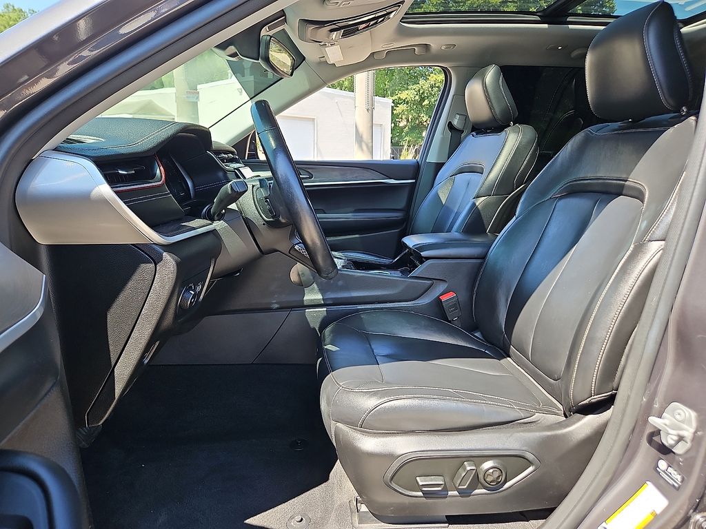 Used 2022 Jeep Grand Cherokee SUV