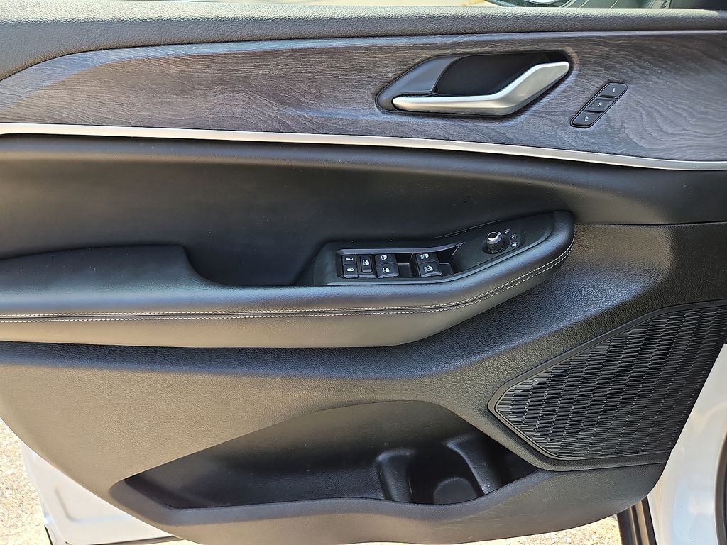 Used 2024 Jeep Grand Cherokee SUV
