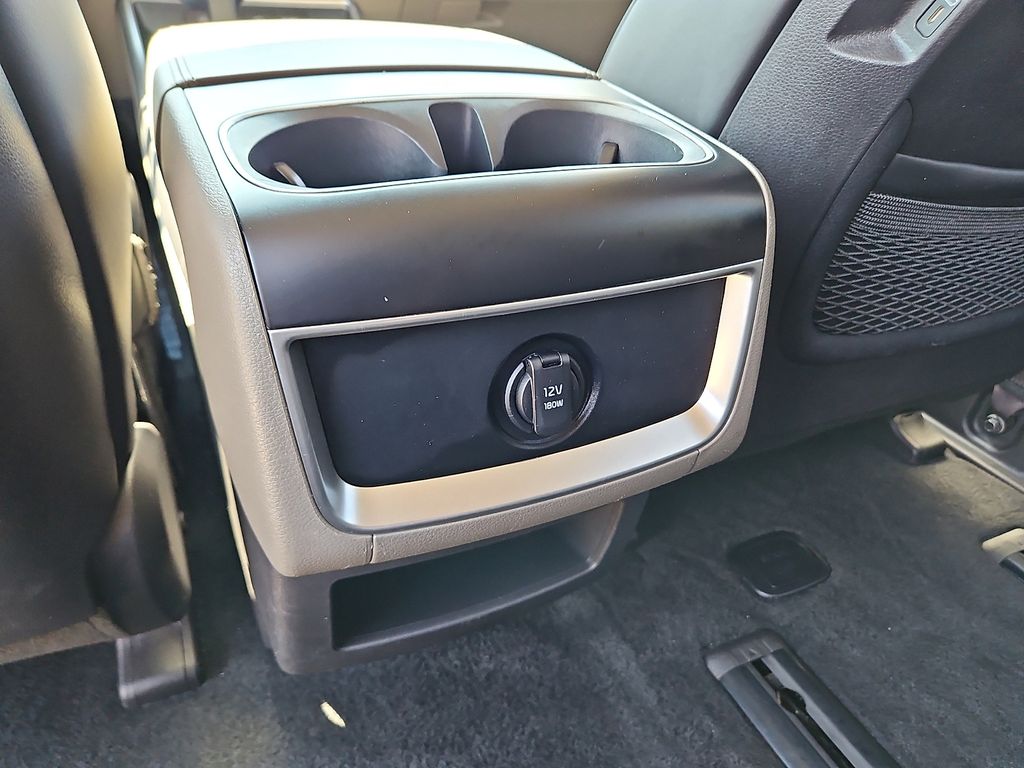 Used 2025 Kia Carnival Van