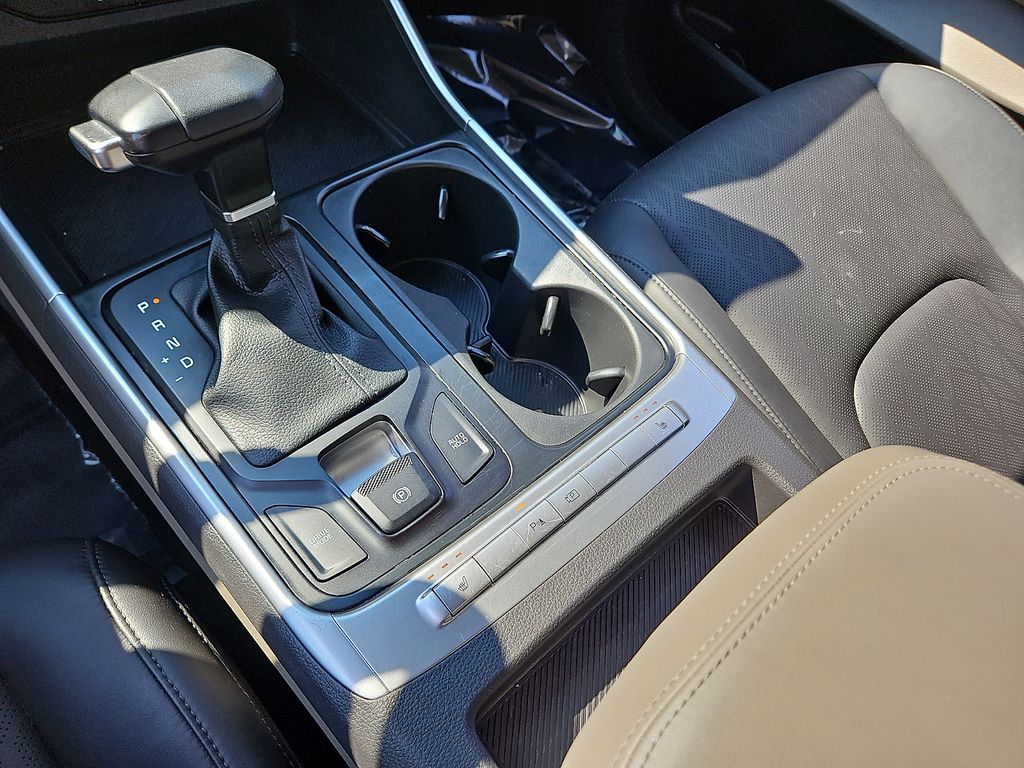 Used 2025 Kia Carnival Van