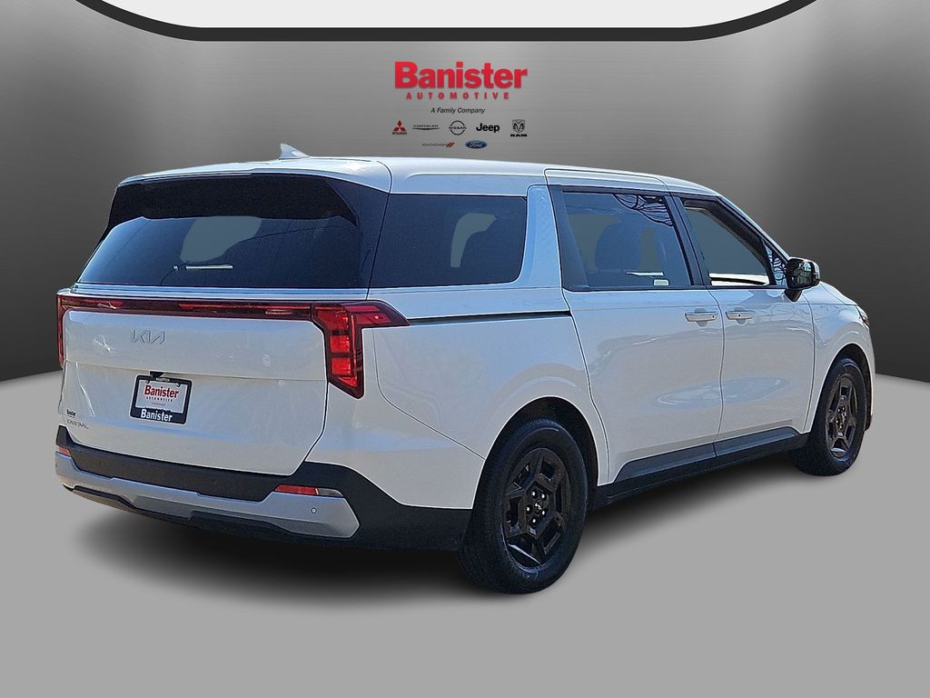 Used 2025 Kia Carnival Van