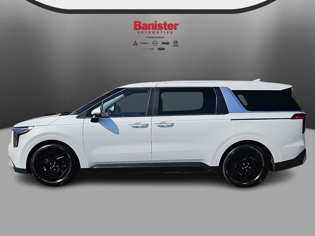 Used 2025 Kia Carnival Van