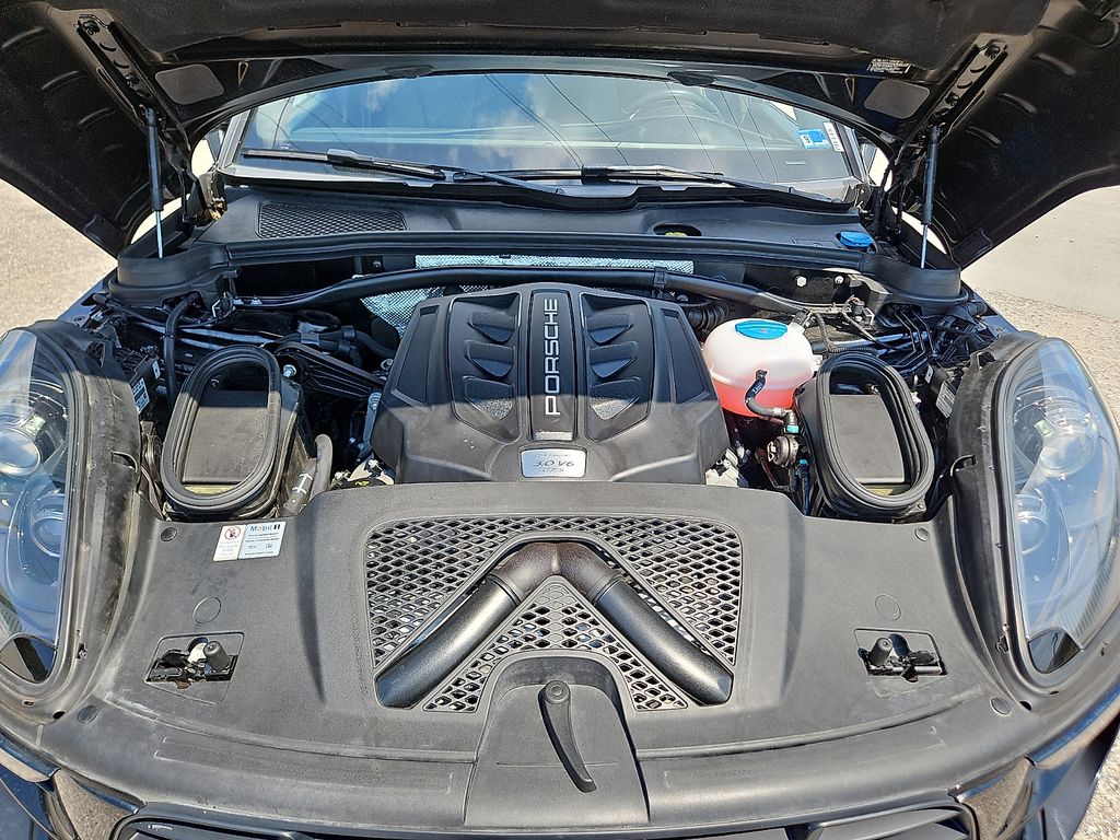 Used 2018 Porsche Macan SUV