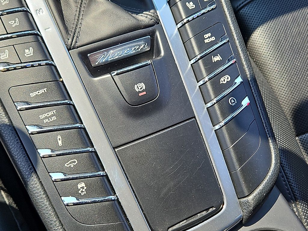 Used 2018 Porsche Macan SUV
