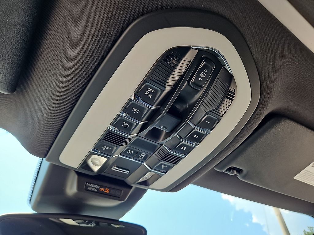 Used 2018 Porsche Macan SUV