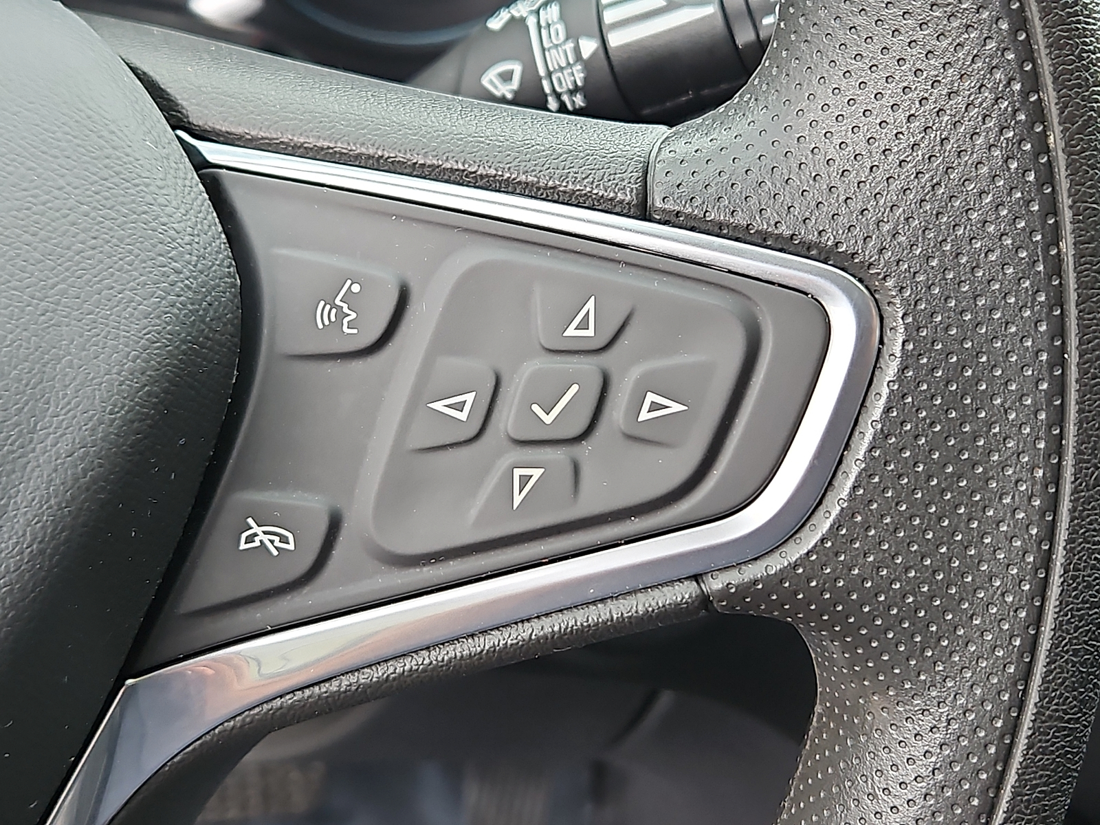 Used 2023 Chevrolet Equinox SUV