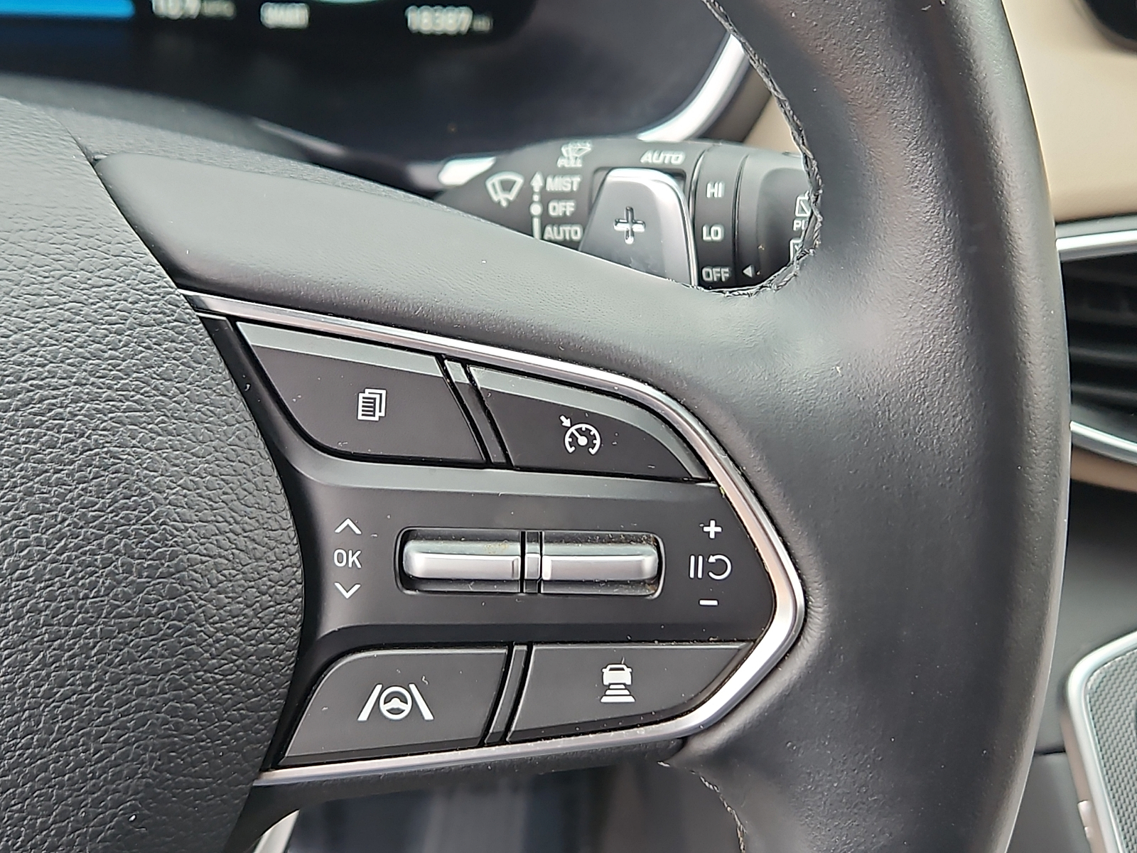 Used 2023 Hyundai Santa Fe SUV