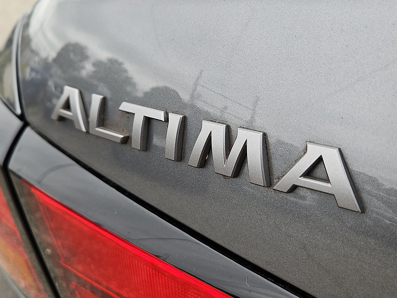 Used 2024 Nissan Altima Sedan