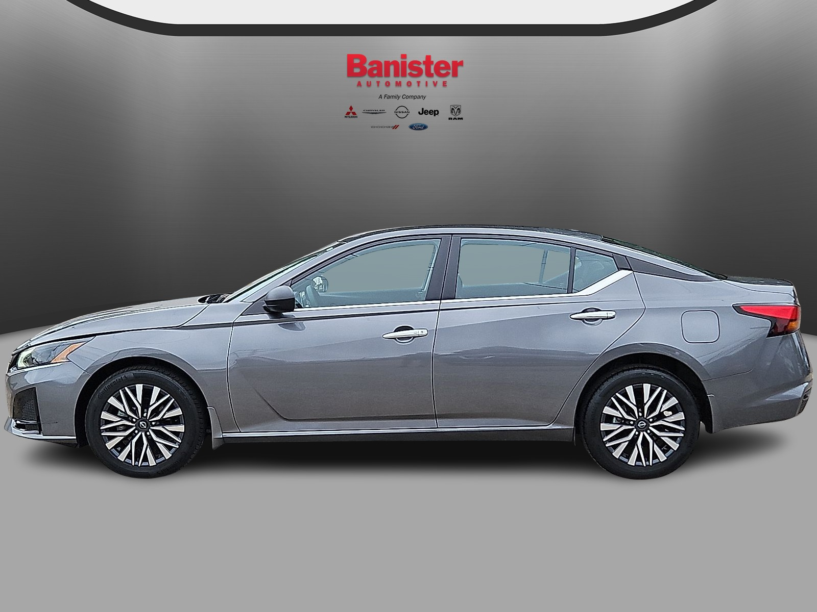 Used 2024 Nissan Altima Sedan