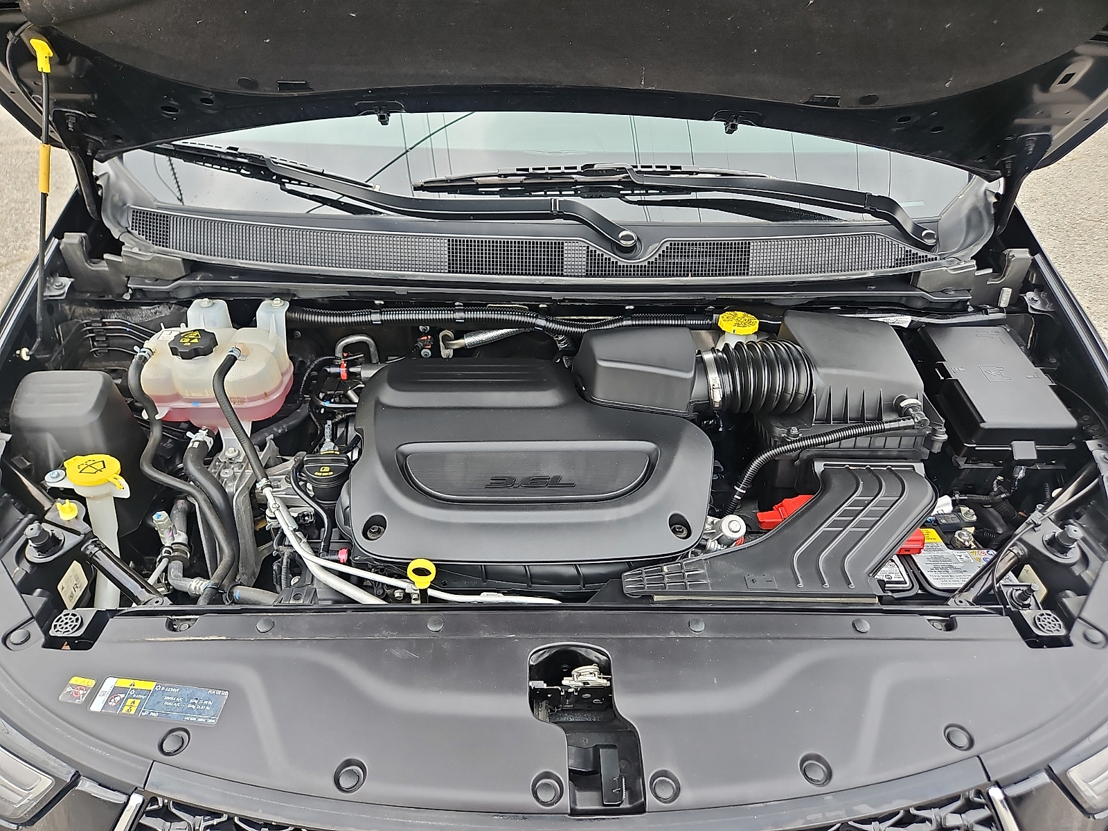 Used 2025 Chrysler Pacifica Van