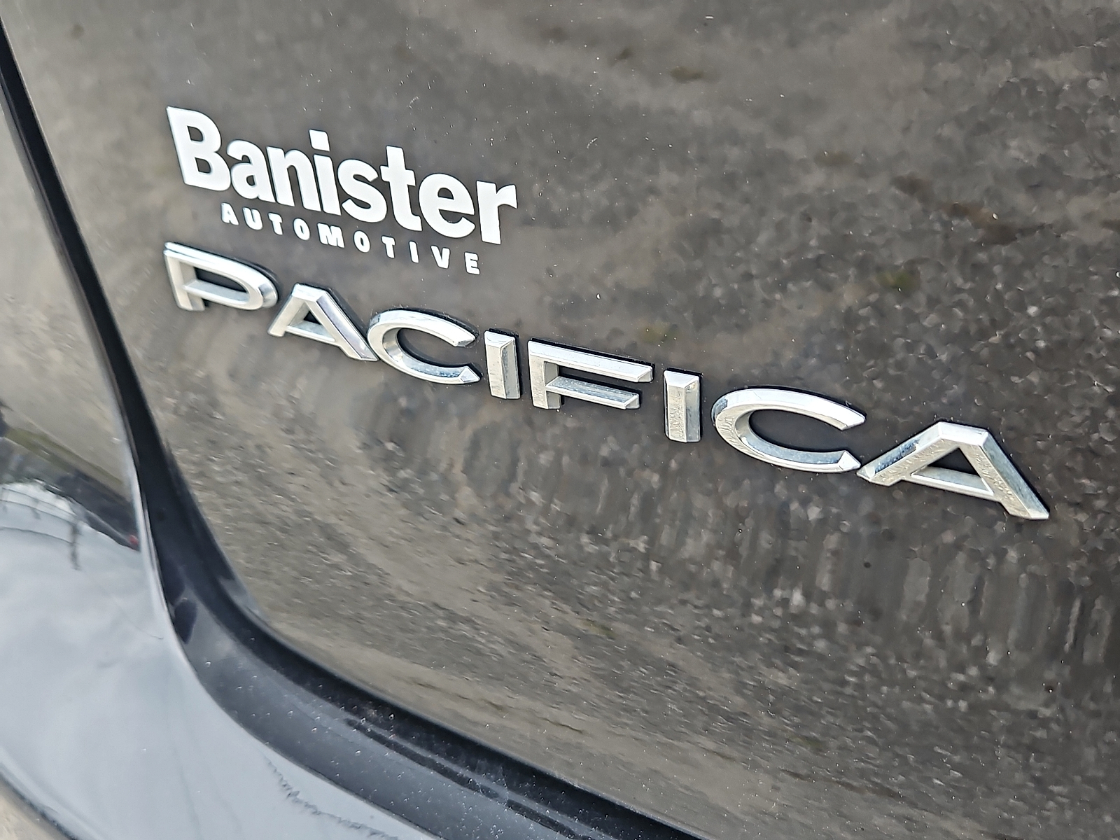 Used 2025 Chrysler Pacifica Van