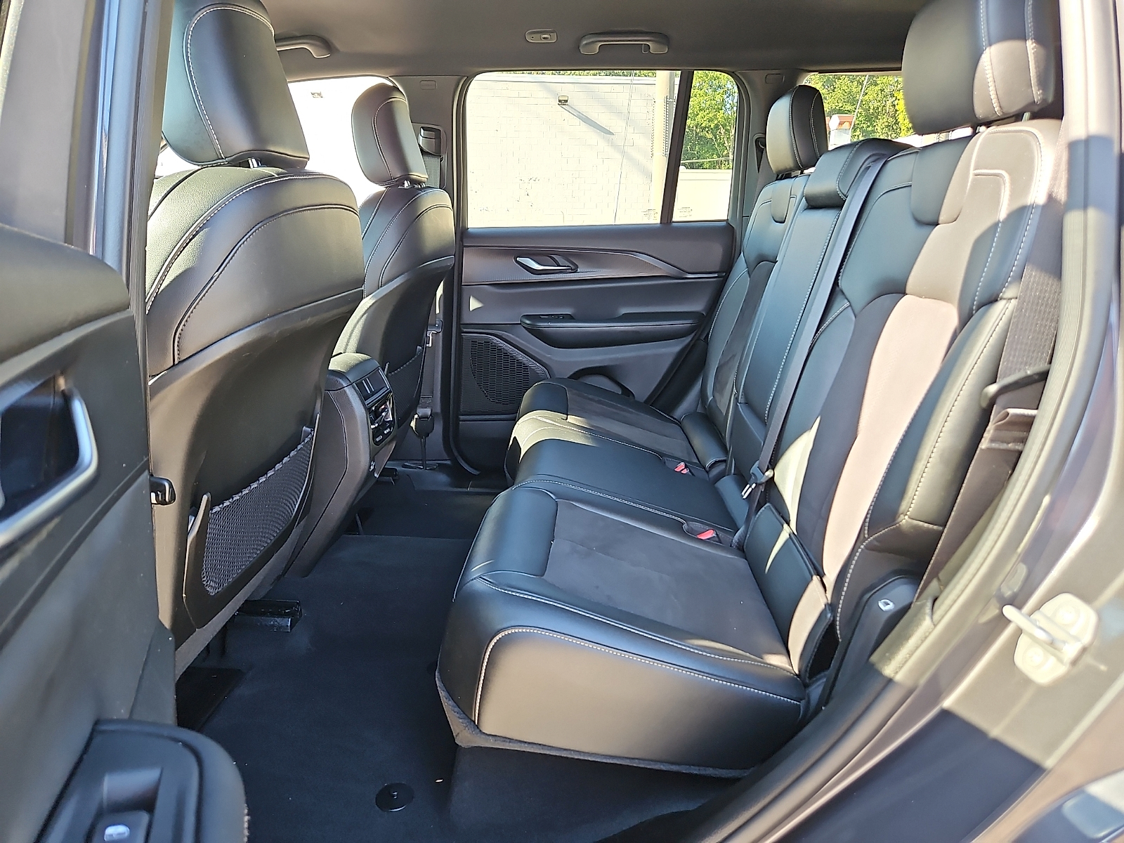 Used 2024 Jeep Grand Cherokee SUV