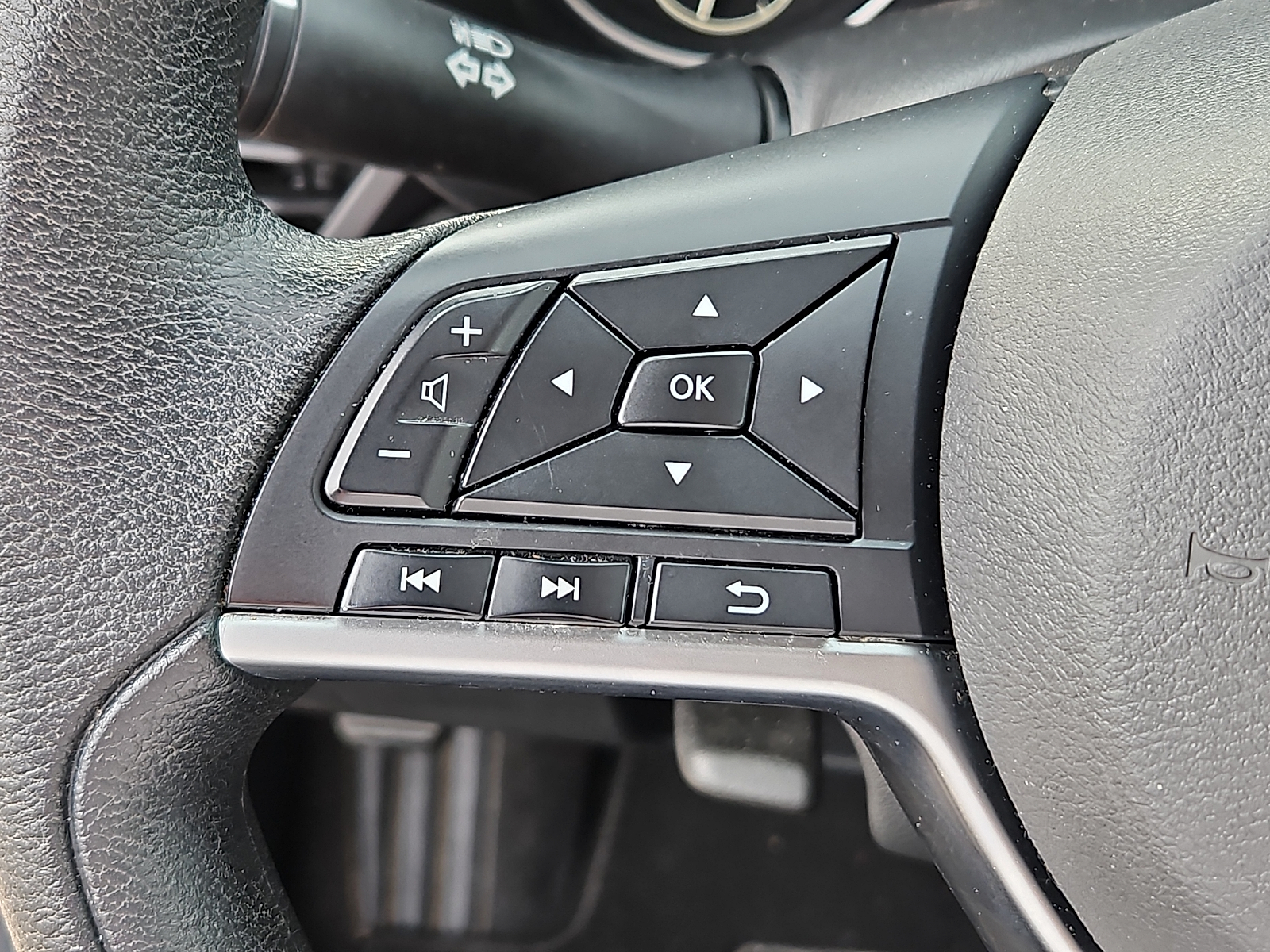 Used 2024 Nissan Altima Sedan