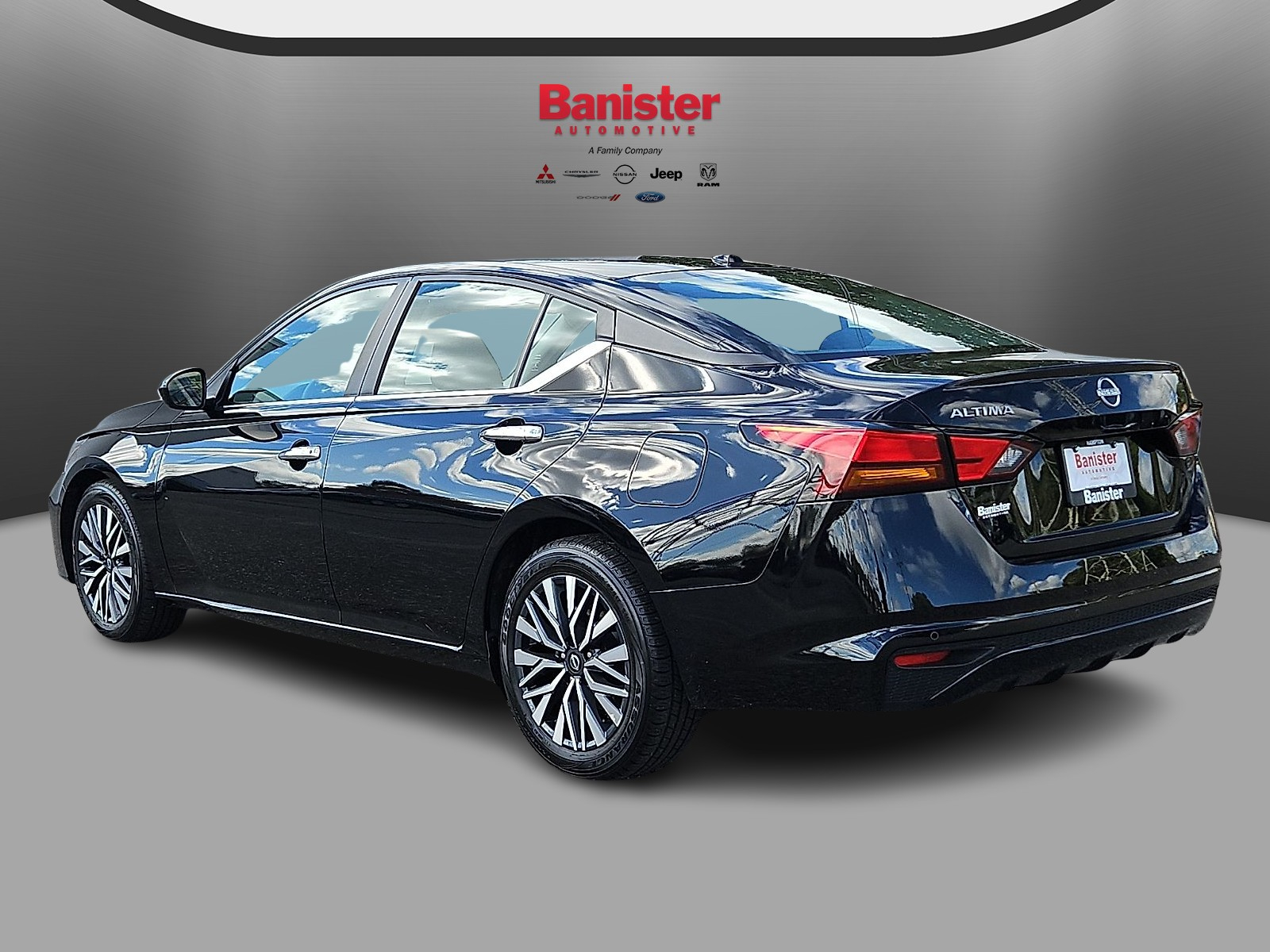 Used 2025 Nissan Altima Sedan