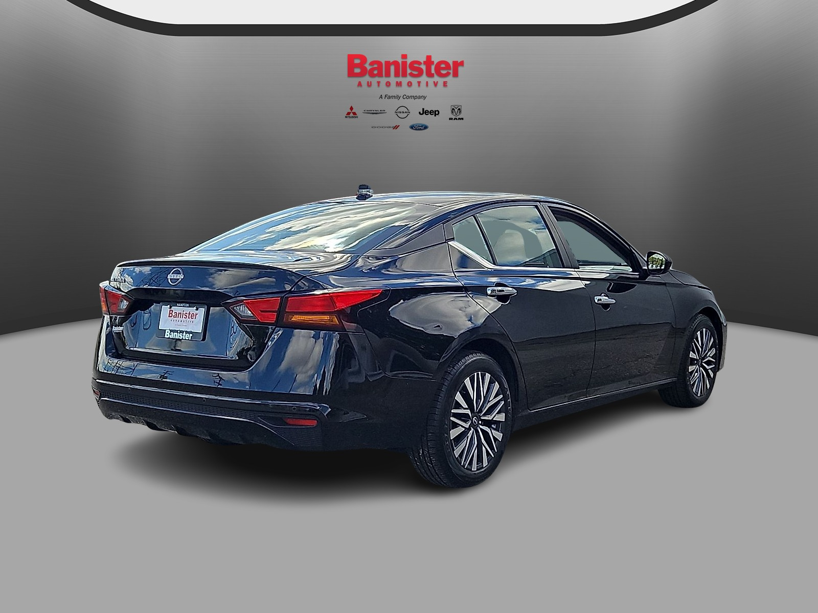 Used 2025 Nissan Altima Sedan