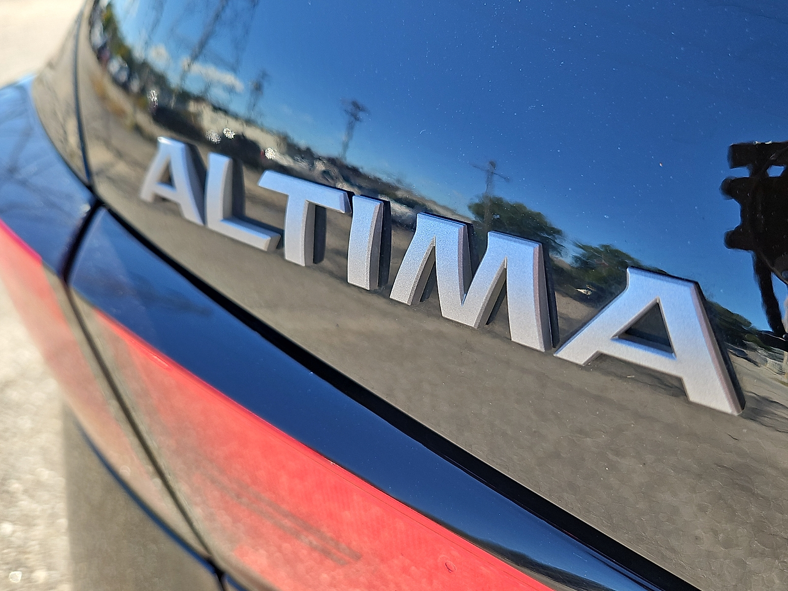 Used 2024 Nissan Altima Sedan