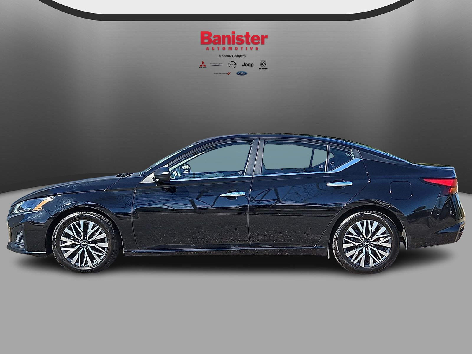 Used 2024 Nissan Altima Sedan