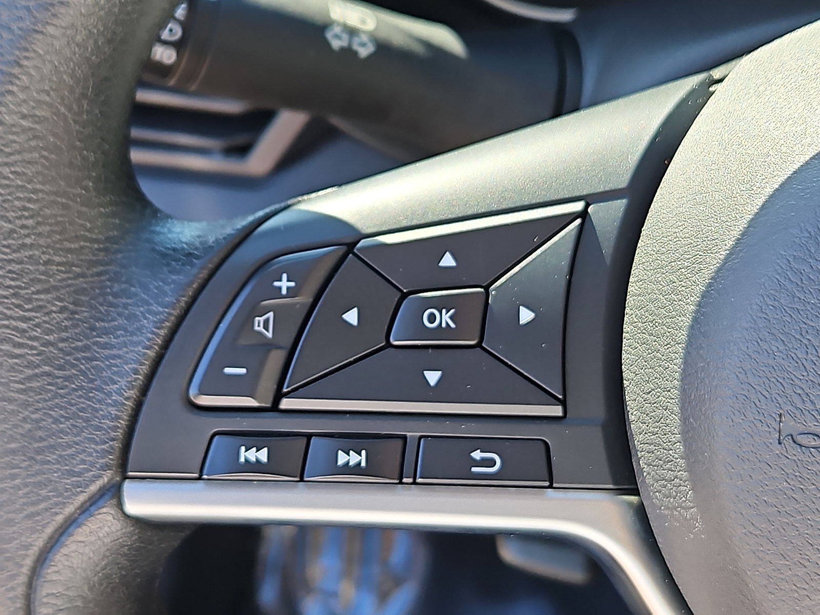 Used 2024 Nissan Altima Sedan