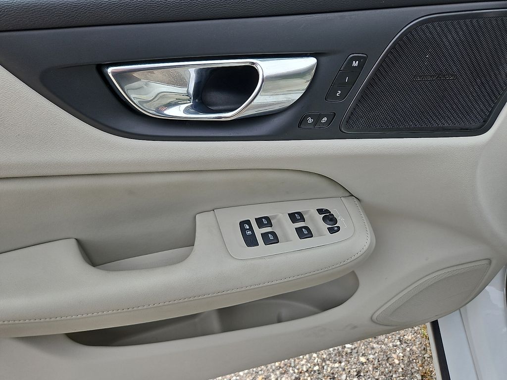 Used 2023 Volvo S60 B5 Sedan