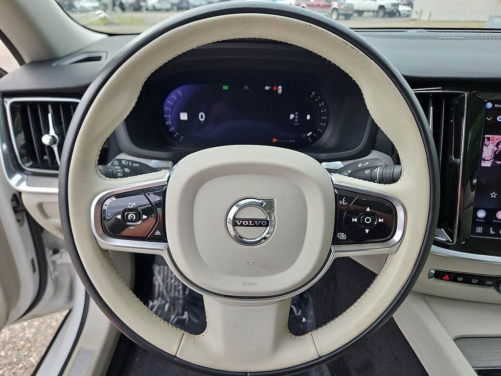 Used 2023 Volvo S60 B5 Sedan