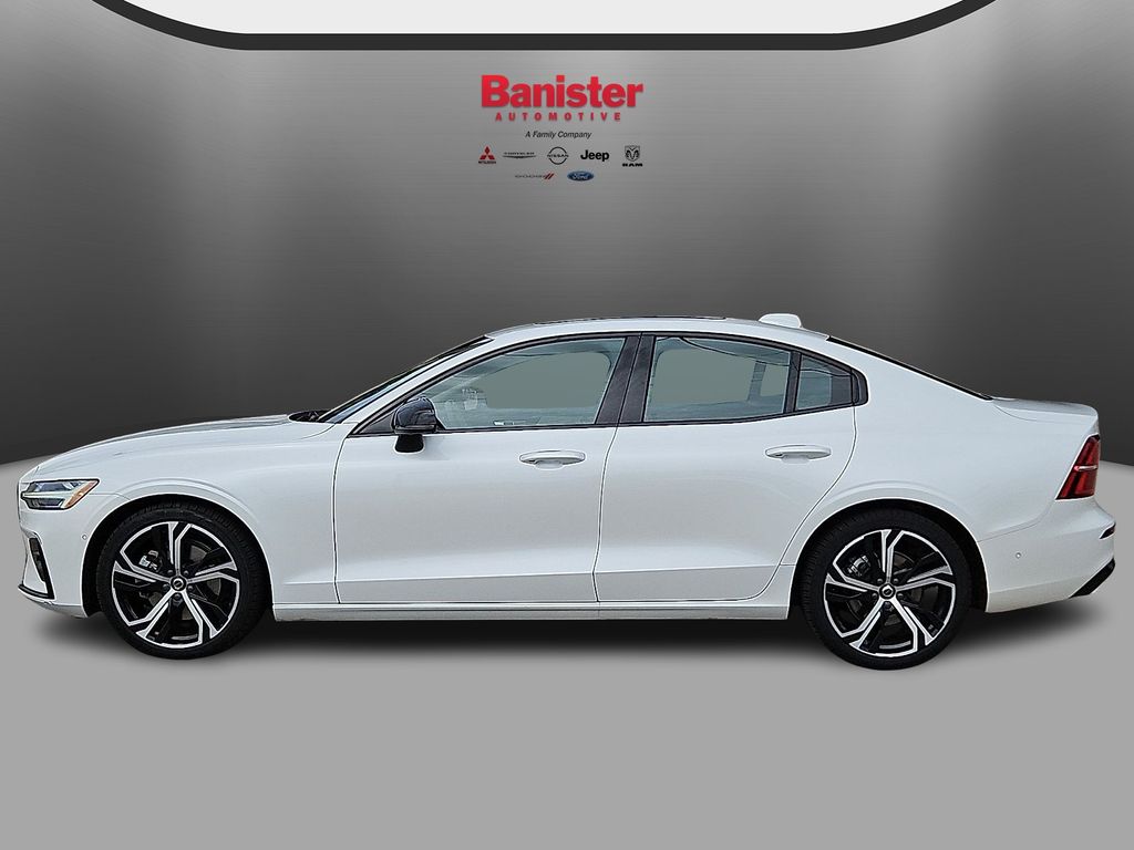 Used 2023 Volvo S60 B5 Sedan