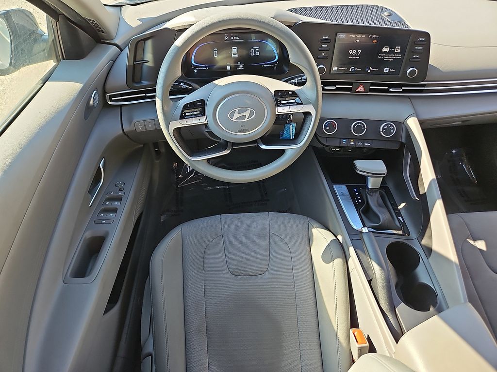 Used 2025 Hyundai Elantra Sedan
