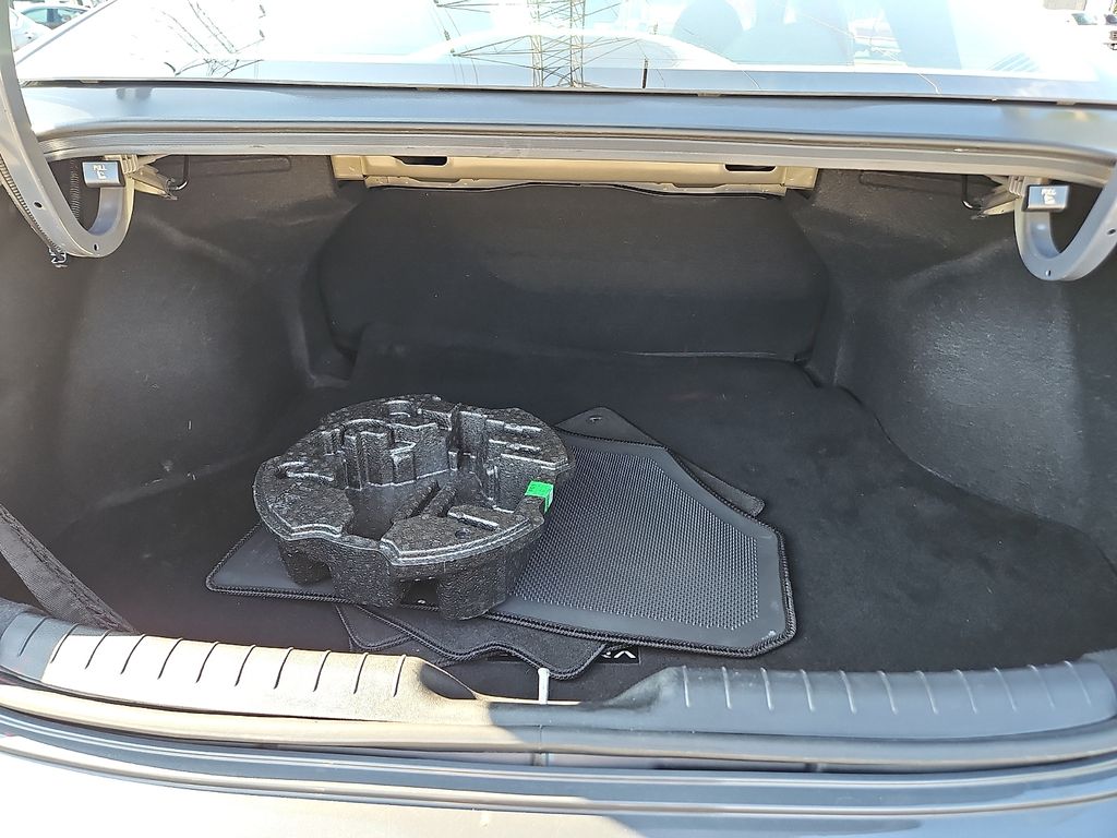 Used 2025 Hyundai Elantra Sedan