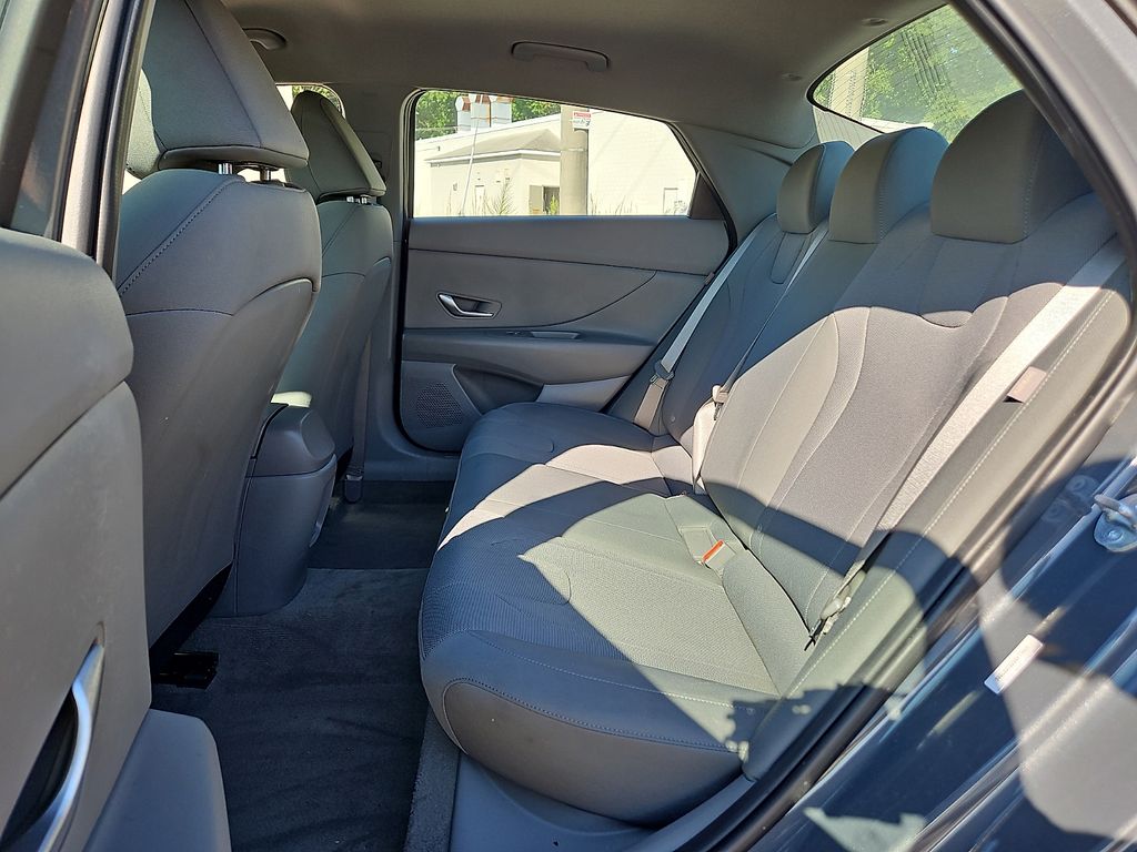 Used 2025 Hyundai Elantra Sedan