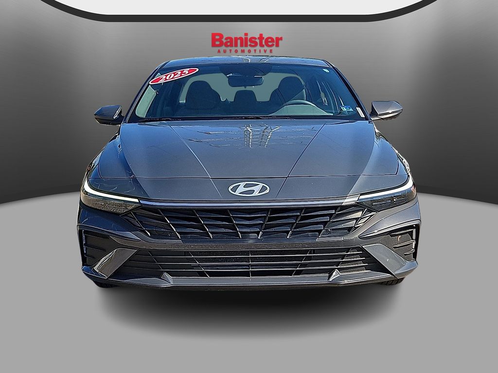Used 2025 Hyundai Elantra Sedan