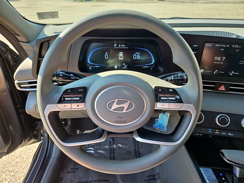 Used 2025 Hyundai Elantra Sedan