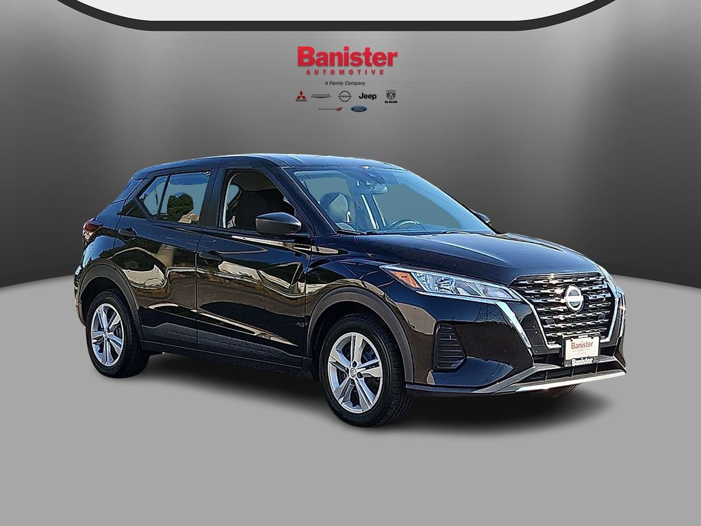 Used 2024 Nissan Kicks SUV