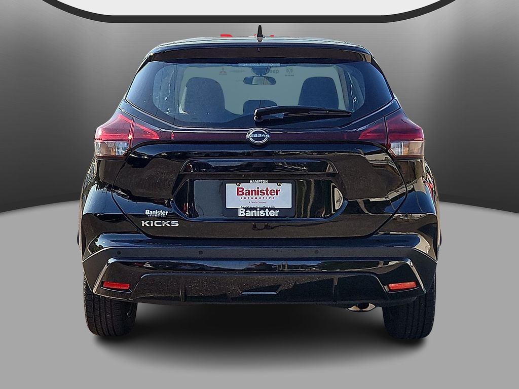 Used 2024 Nissan Kicks SUV