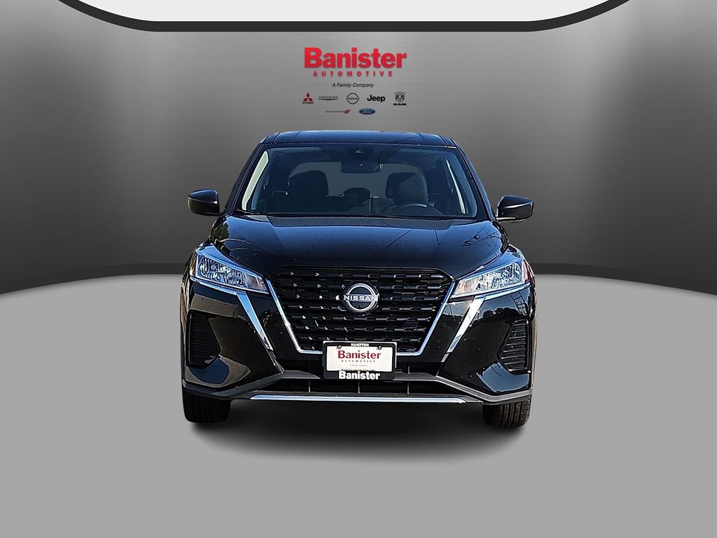 Used 2024 Nissan Kicks SUV