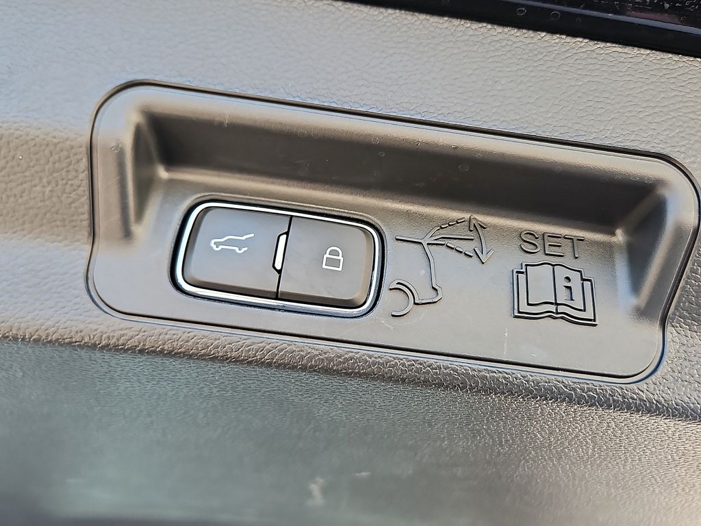 Used 2023 Ford Explorer SUV