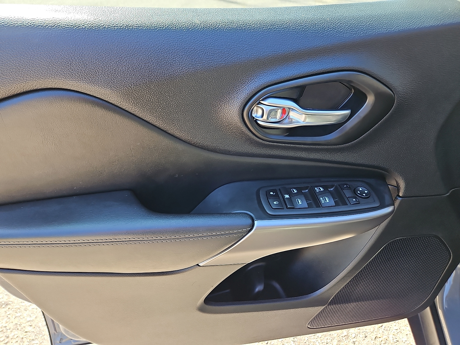 Used 2022 Jeep Cherokee SUV