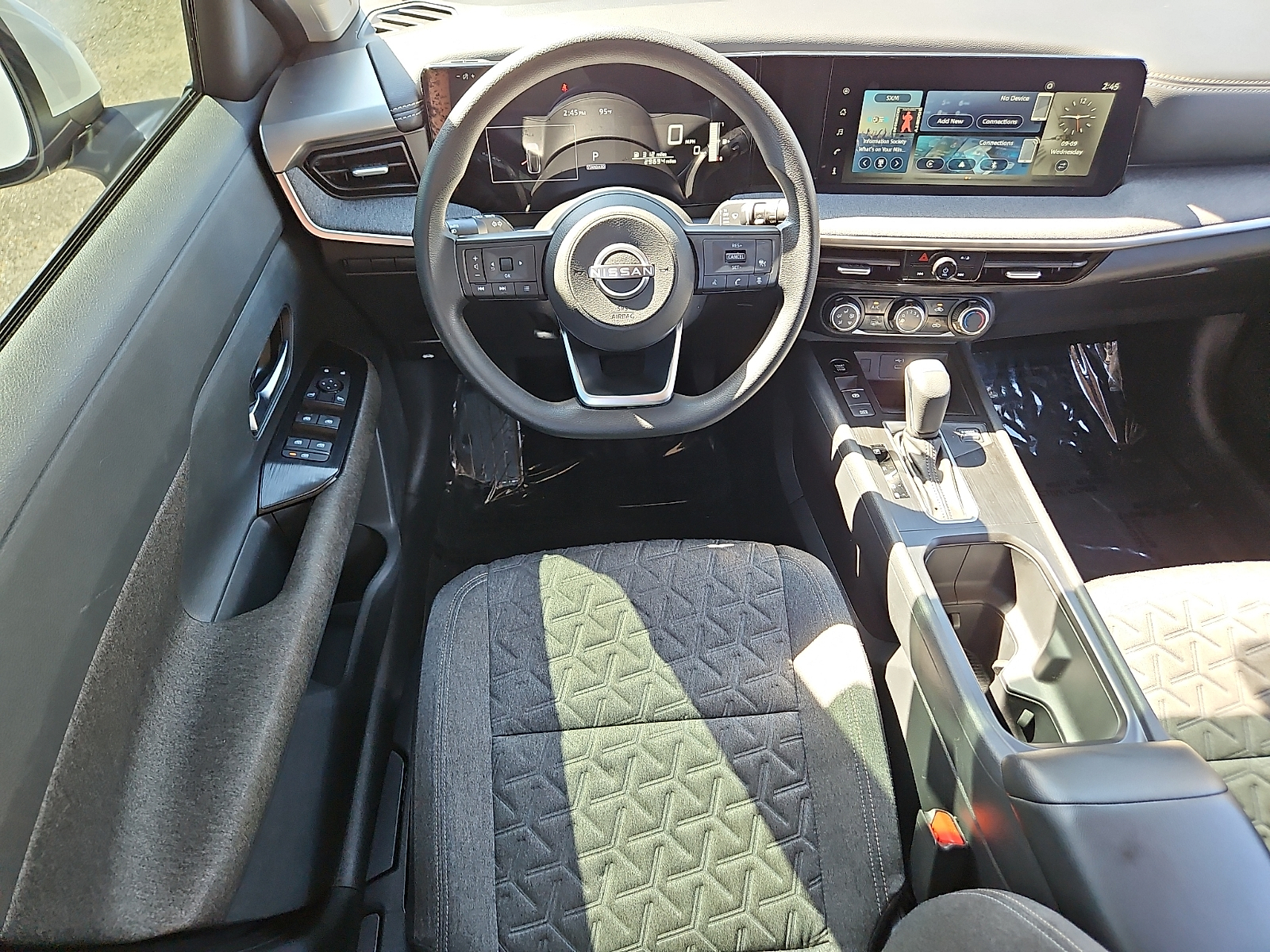 Used 2025 Nissan Kicks SUV