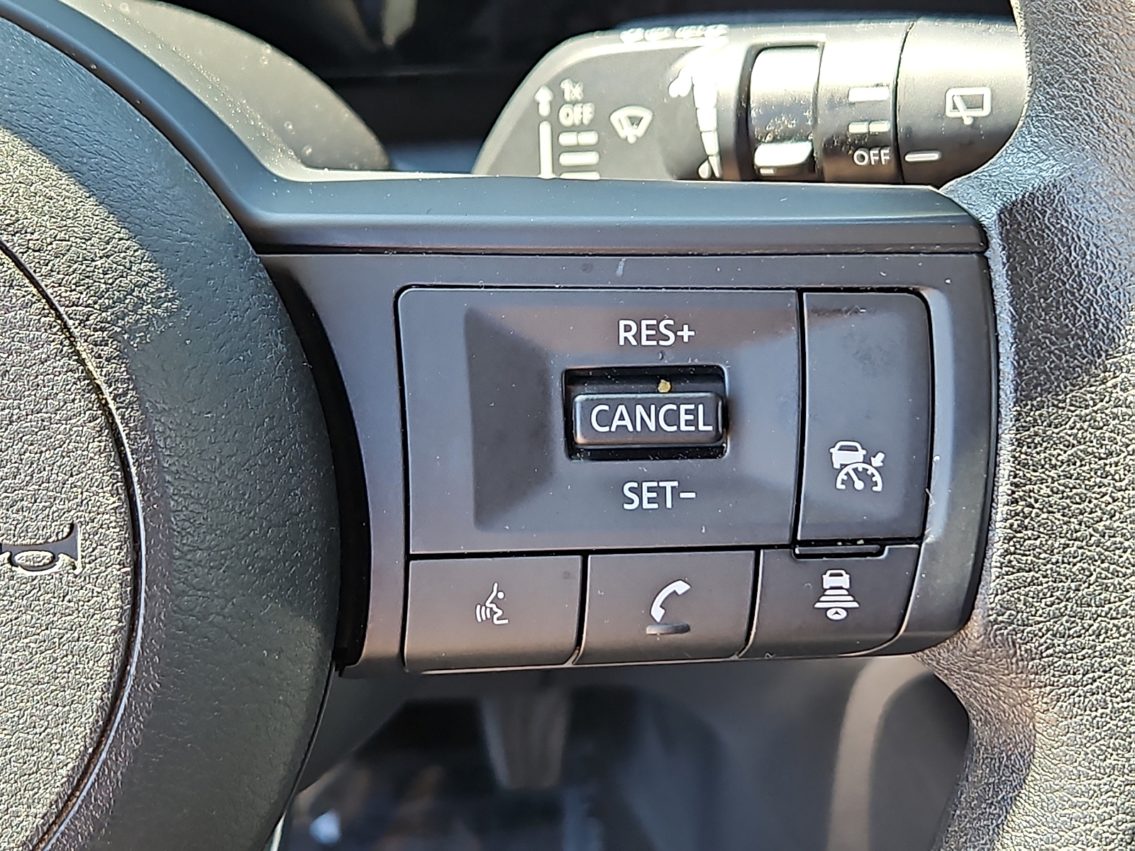 Used 2025 Nissan Kicks SUV