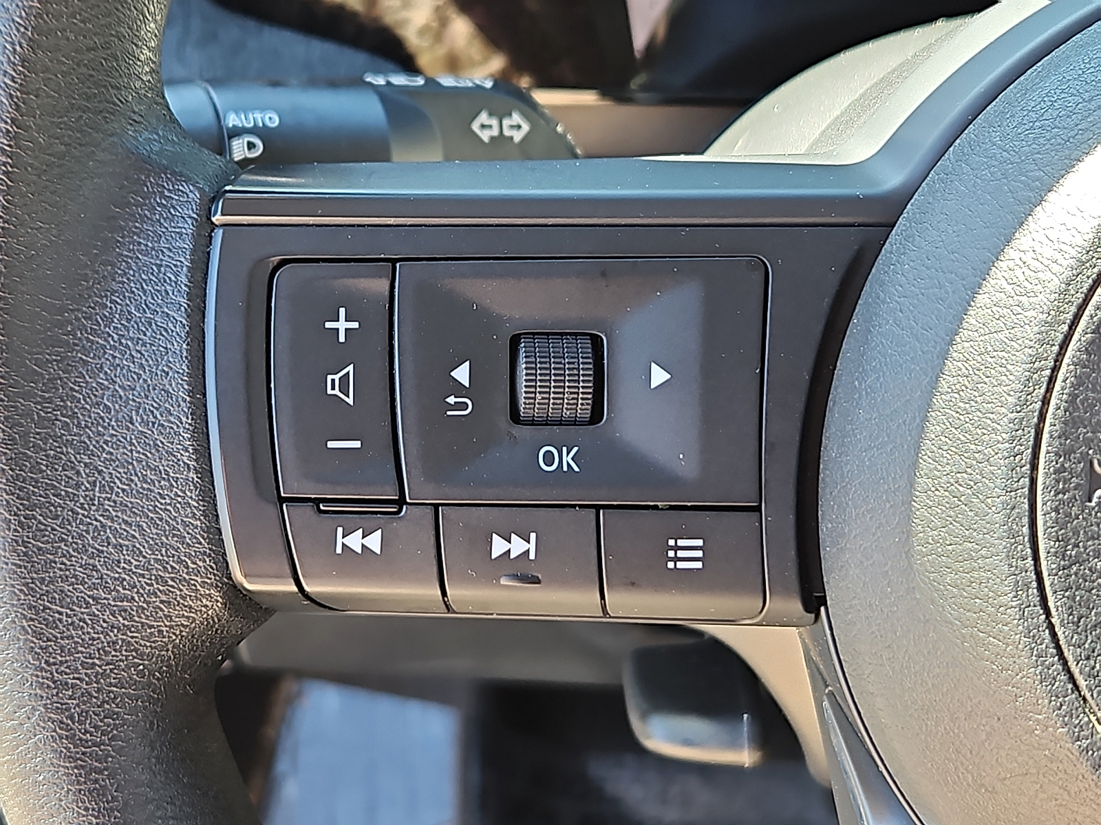 Used 2025 Nissan Kicks SUV