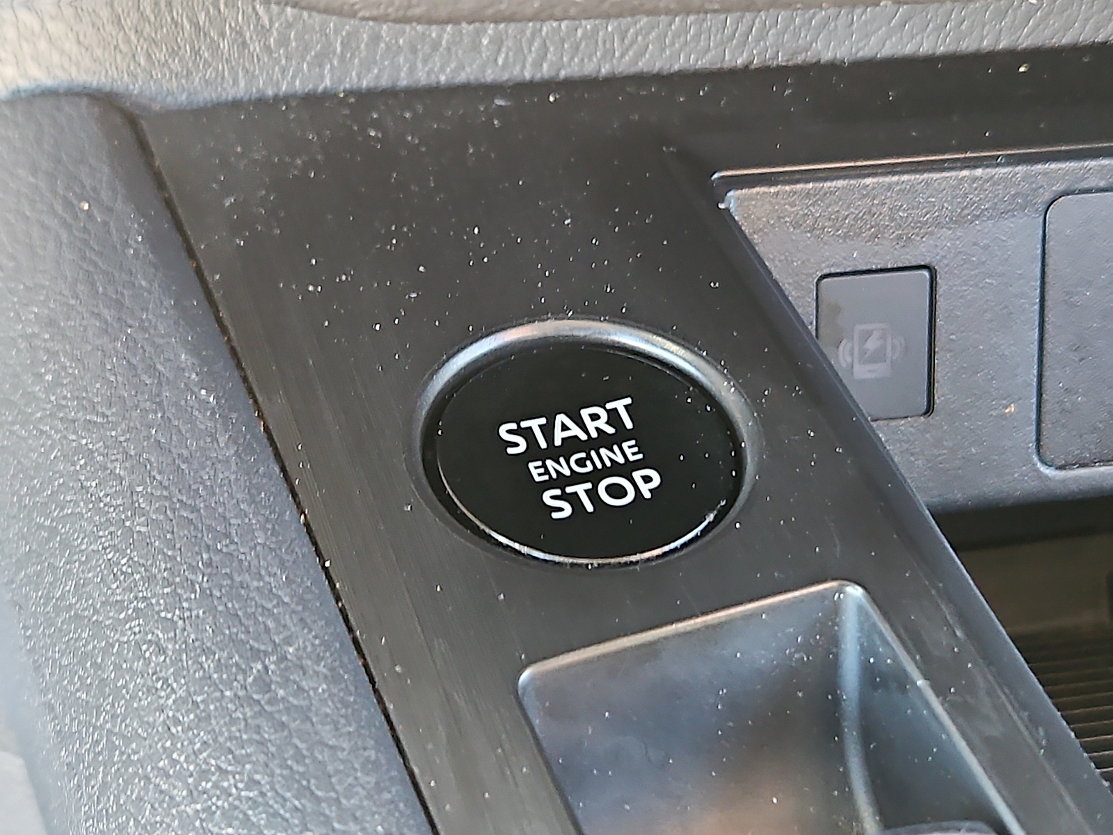 Used 2025 Nissan Kicks SUV