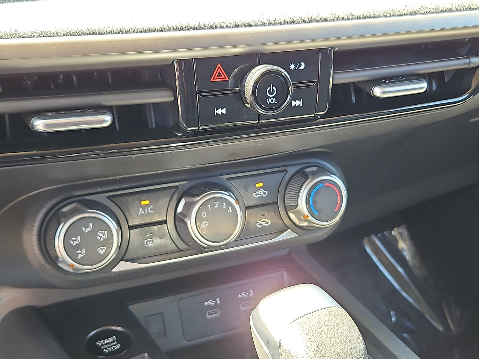 Used 2025 Nissan Kicks SUV