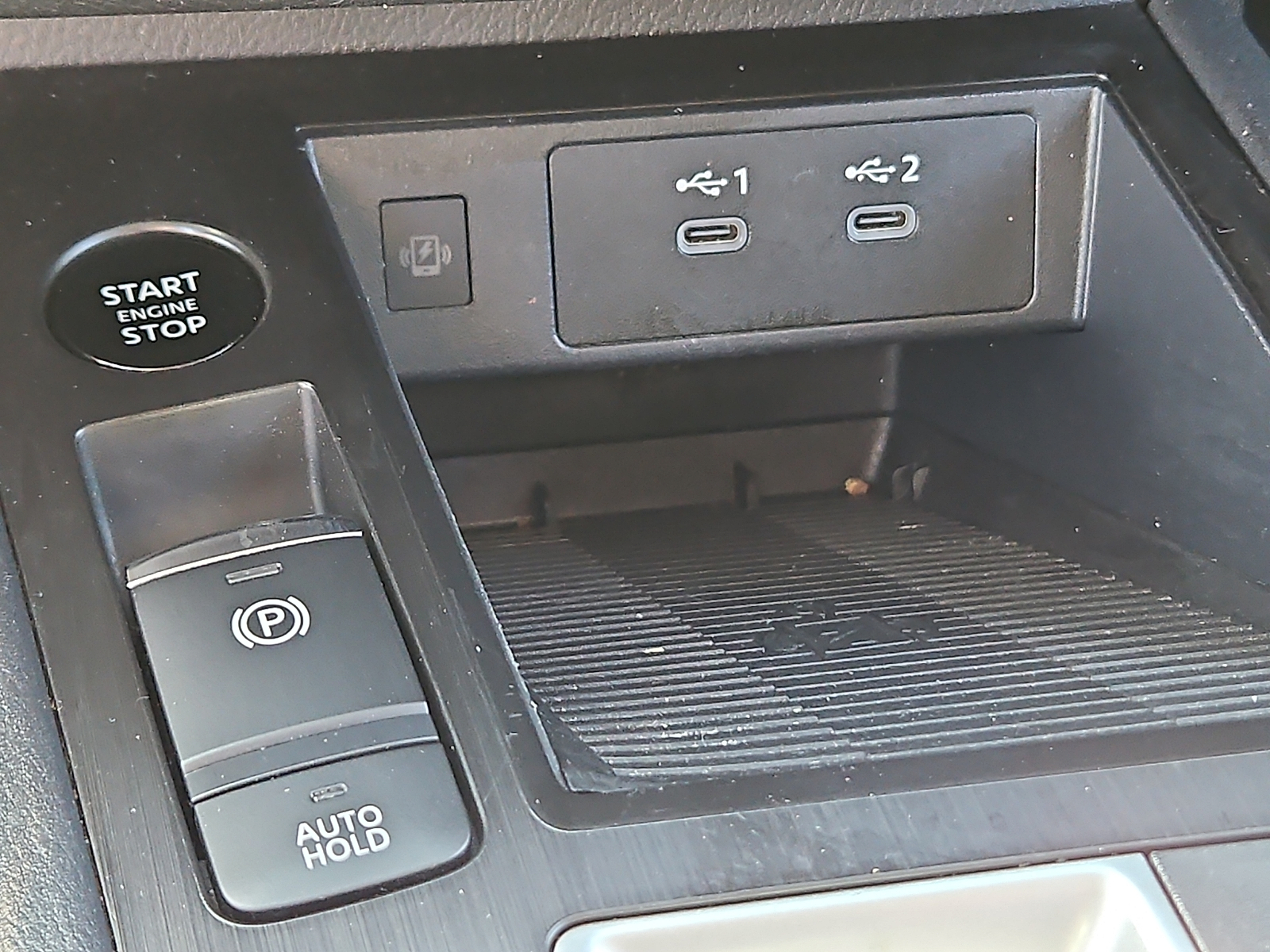 Used 2025 Nissan Kicks SUV