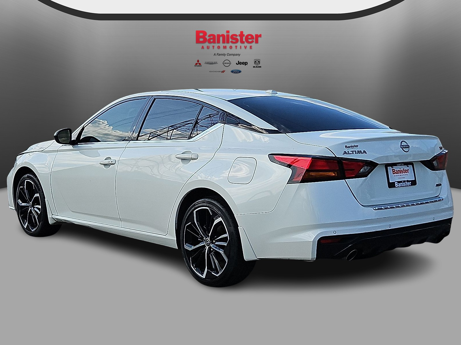 Used 2023 Nissan Altima Sedan