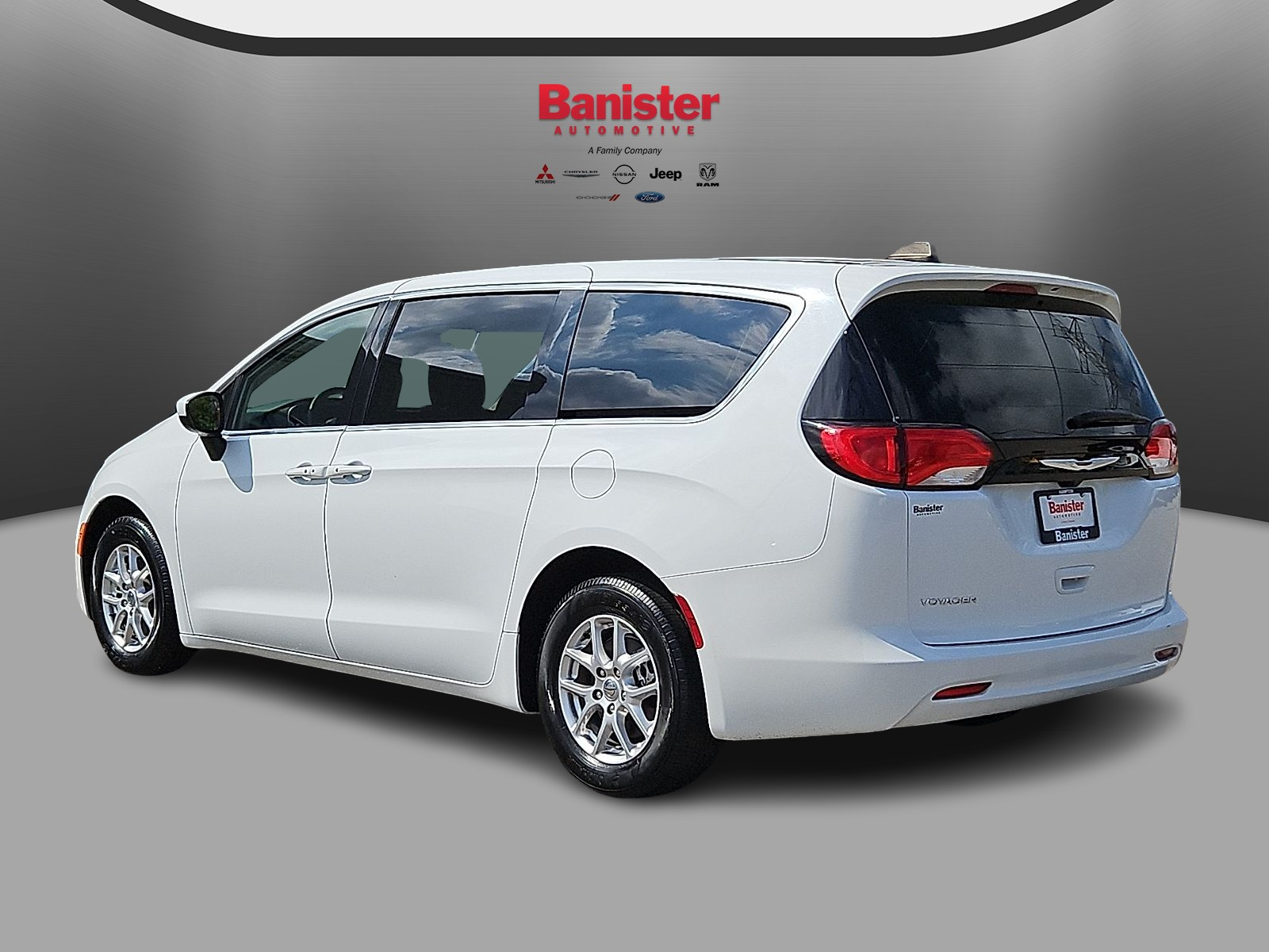 Used 2023 Chrysler Voyager Van