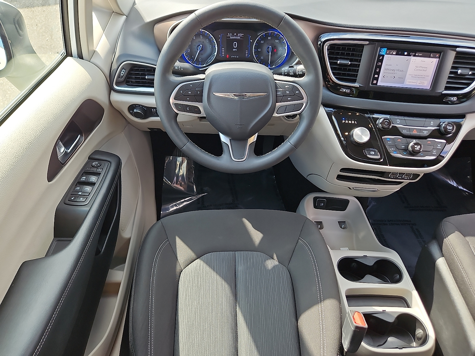 Used 2023 Chrysler Voyager Van
