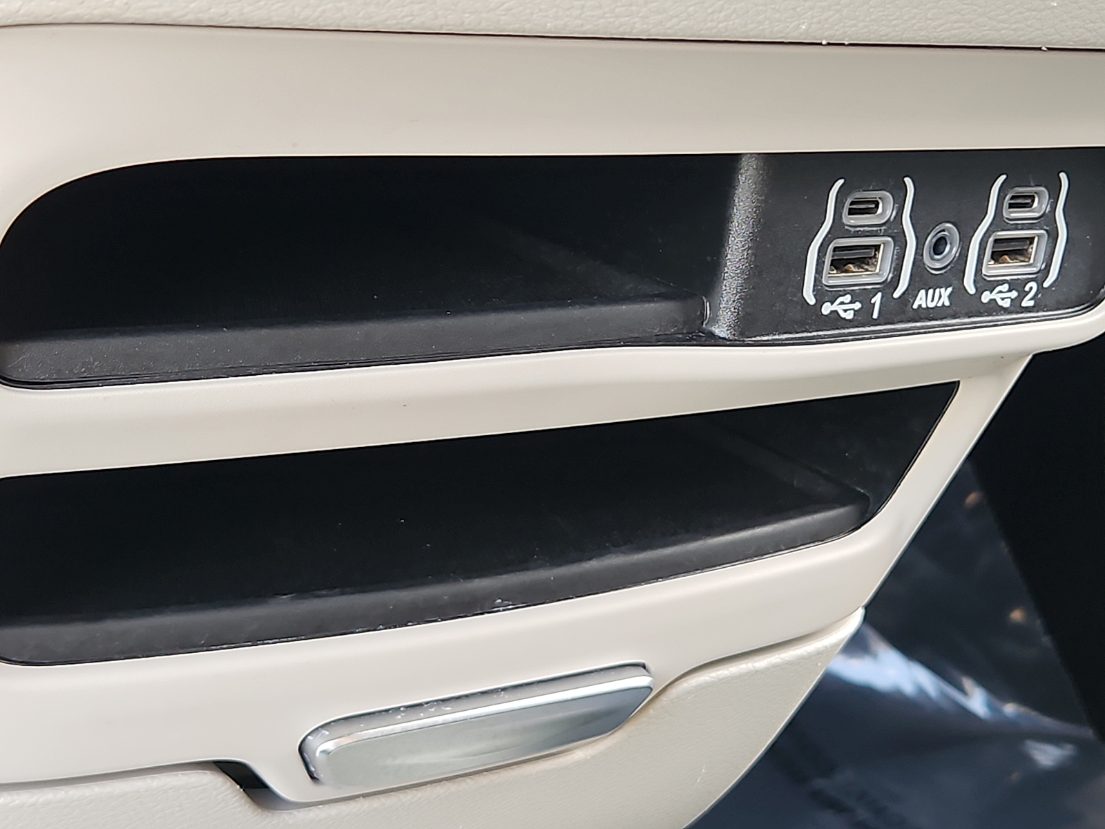 Used 2023 Chrysler Voyager Van